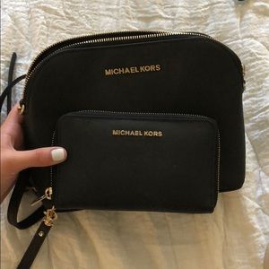 Michael Kors crossbody w/matching wallet